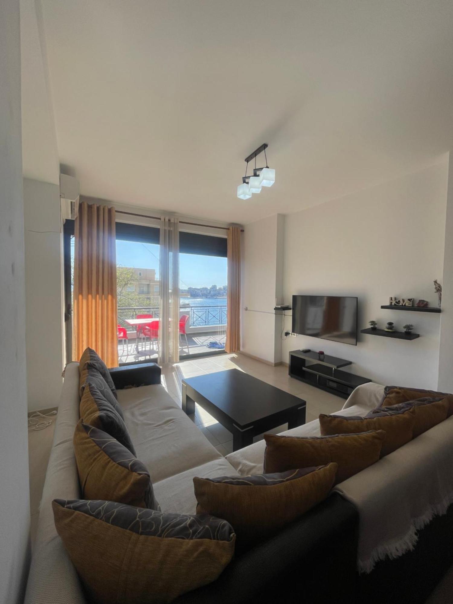 Vista Mozzafiato Apartment Sarande Bagian luar foto