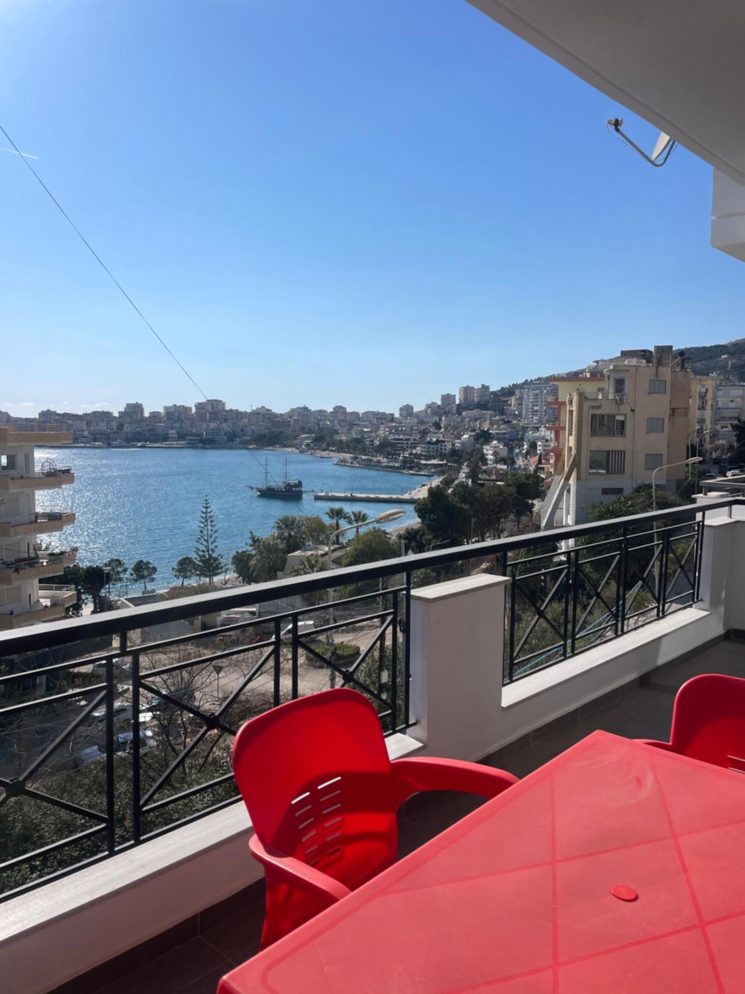 Vista Mozzafiato Apartment Sarande Bagian luar foto